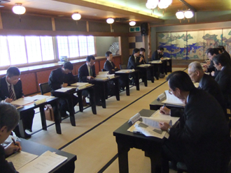府商工部長との懇談