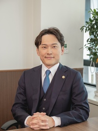 朝日　俊雅	