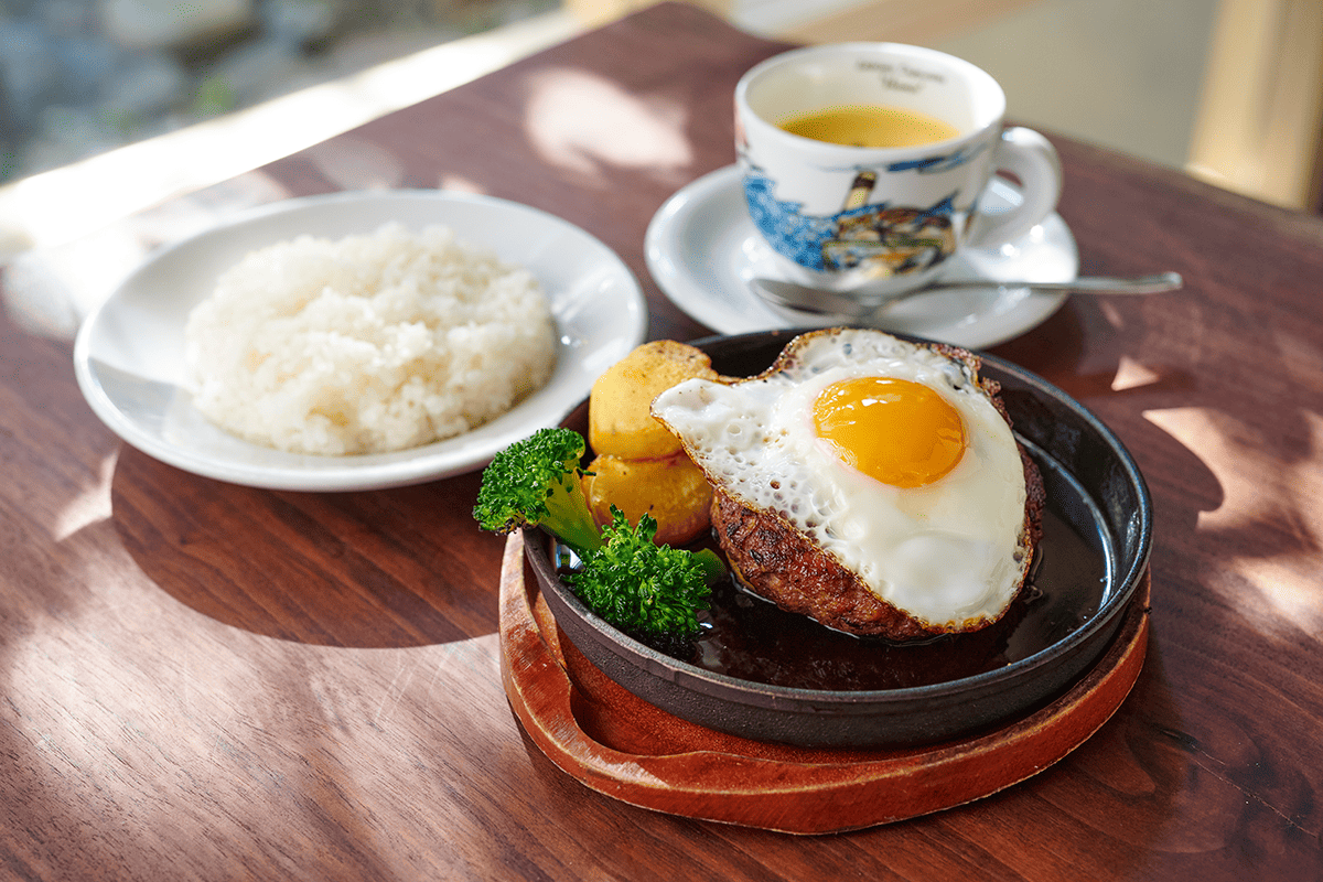 イノツチ洋食店 連日の行列という突然のブレイクを追い風に移転を決断